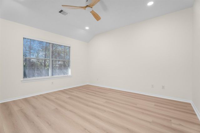 11 Whitekirk Place, Magnolia, TX 77354