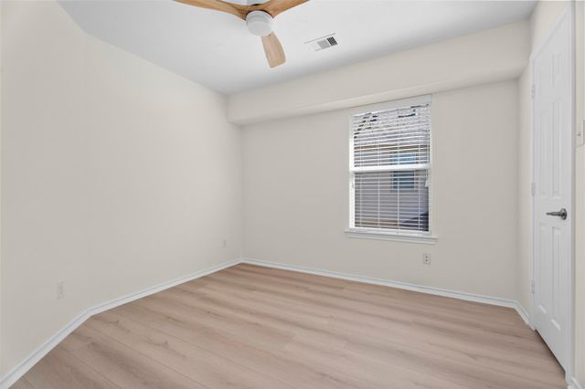 11 Whitekirk Place, Magnolia, TX 77354