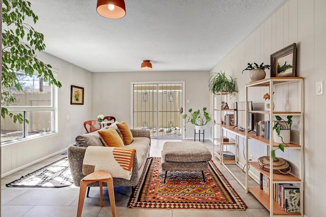 4204 Brockmont Avenue NE, Albuquerque, NM 87108