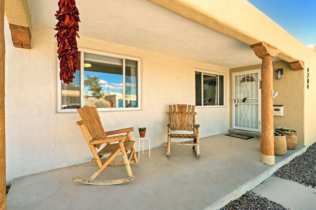 4204 Brockmont Avenue NE, Albuquerque, NM 87108