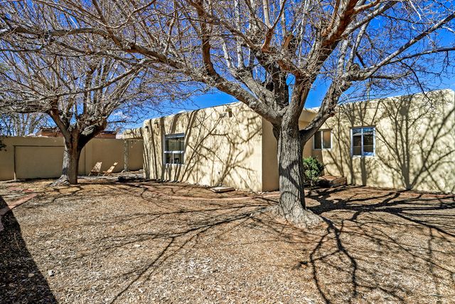 4204 Brockmont Avenue NE, Albuquerque, NM 87108