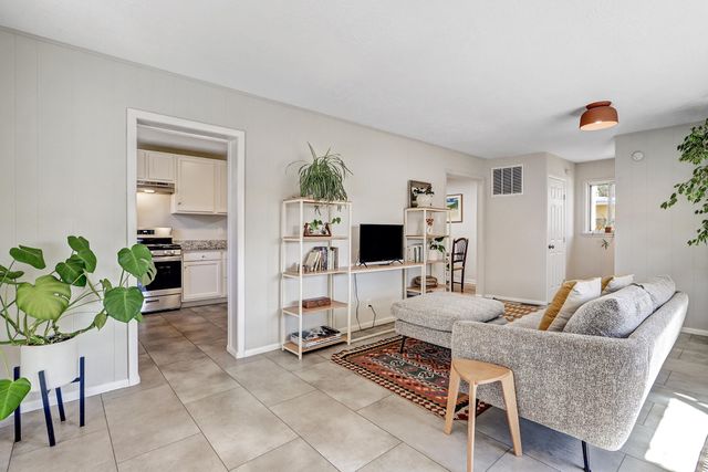 4204 Brockmont Avenue NE, Albuquerque, NM 87108