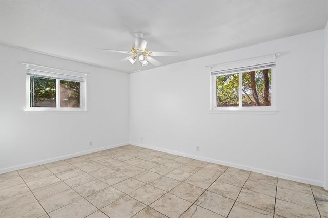 1912 Terry LN, Georgetown, TX 78628