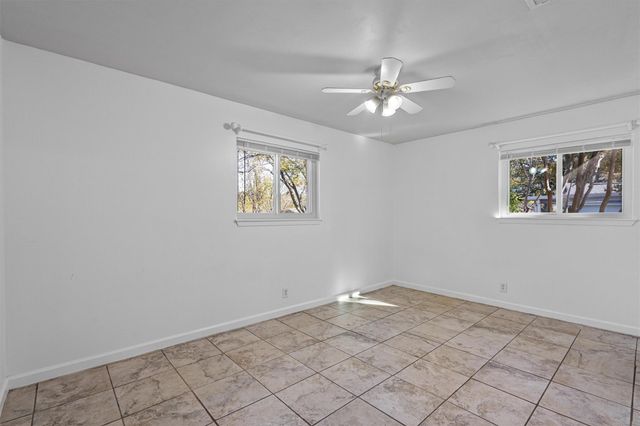 1912 Terry LN, Georgetown, TX 78628