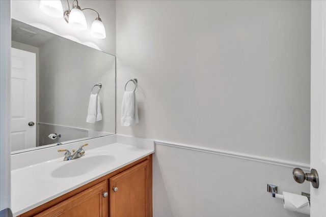 475 Cambridge Ct Unit E2, Hardy, VA 24101