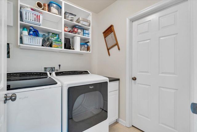 475 Cambridge Ct Unit E2, Hardy, VA 24101