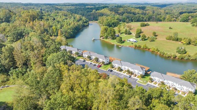 475 Cambridge Ct Unit E2, Hardy, VA 24101
