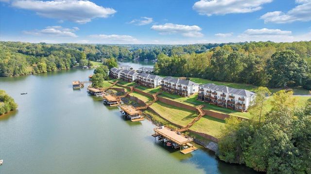 475 Cambridge Ct Unit E2, Hardy, VA 24101
