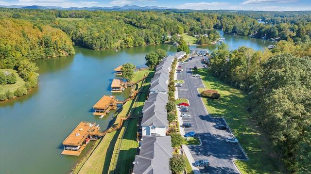 475 Cambridge Ct Unit E2, Hardy, VA 24101
