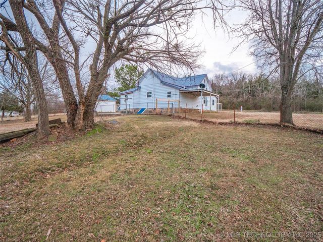 290 NW Choctaw Street, Krebs, OK 74554