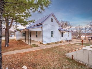 290 NW Choctaw Street, Krebs, OK 74554
