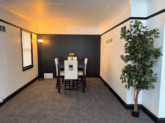 4235 W Fairmount AVENUE, Milwaukee, WI 53209