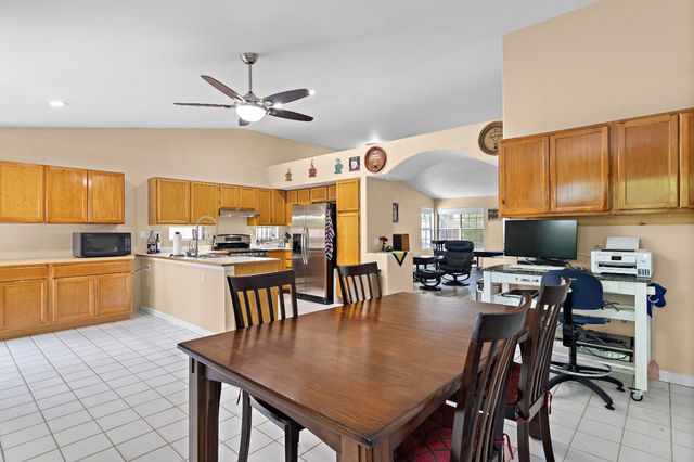 1130 Carrie St, Stockton, CA 95206