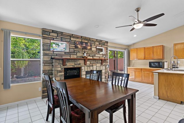 1130 Carrie St, Stockton, CA 95206