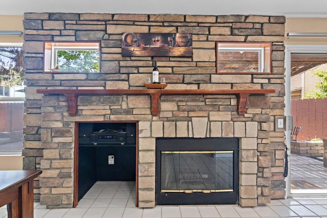 1130 Carrie St, Stockton, CA 95206