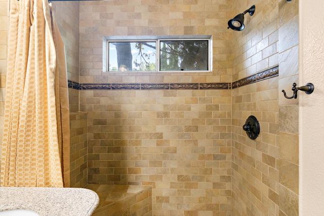 1130 Carrie St, Stockton, CA 95206