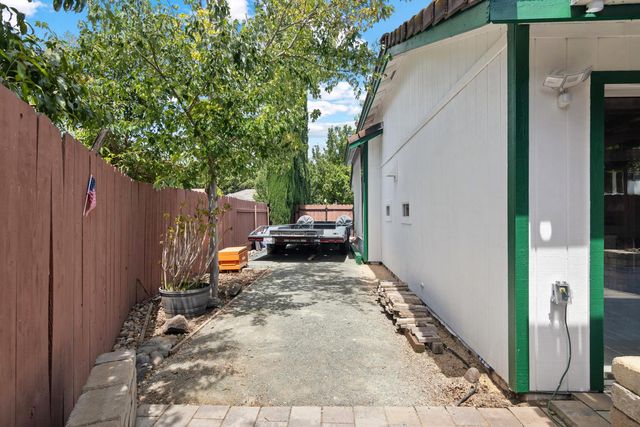 1130 Carrie St, Stockton, CA 95206