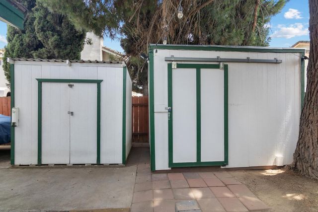 1130 Carrie St, Stockton, CA 95206