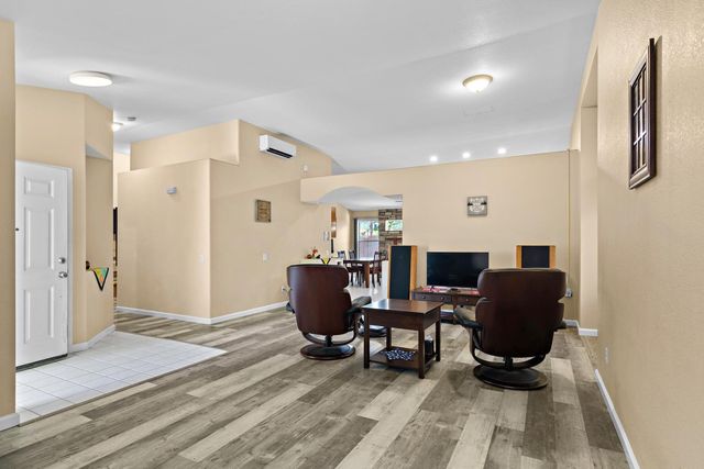 1130 Carrie St, Stockton, CA 95206