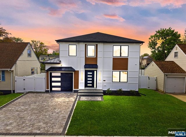 0-14 26th, Fair Lawn, NJ 07410