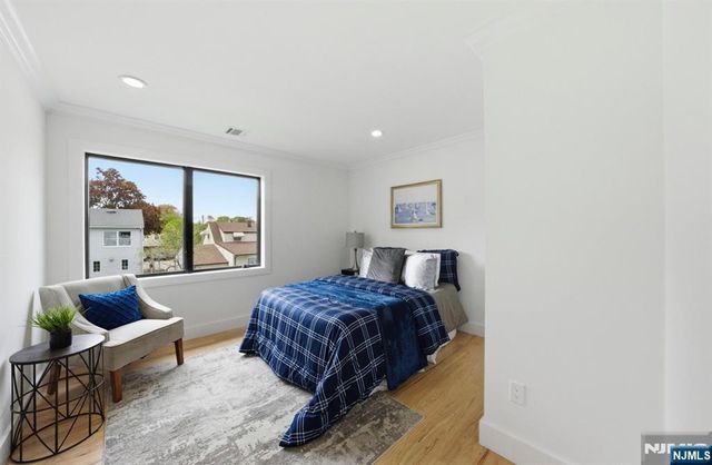 0-14 26th, Fair Lawn, NJ 07410