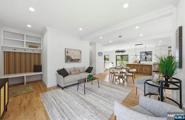 0-14 26th, Fair Lawn, NJ 07410