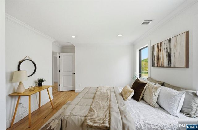 0-14 26th, Fair Lawn, NJ 07410