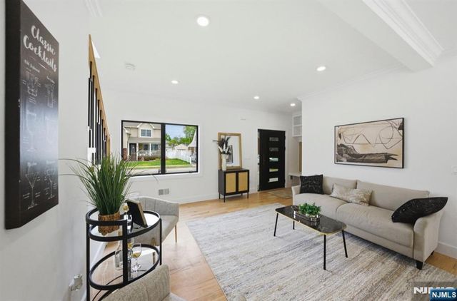 0-14 26th, Fair Lawn, NJ 07410