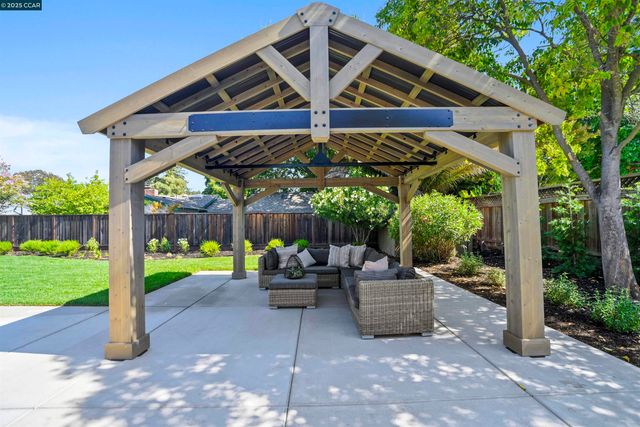 3715 Liscome Way, Concord, CA 94518