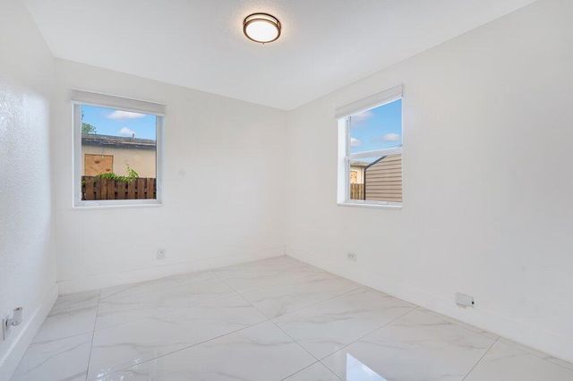 2220 HOPE Street, Hollywood, FL 33020