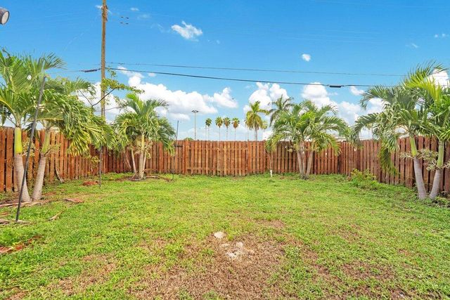 2220 HOPE Street, Hollywood, FL 33020