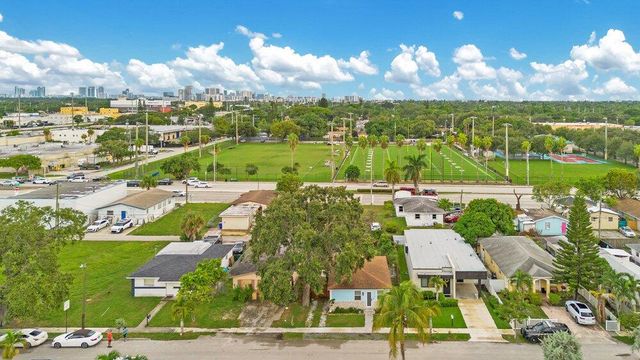 2220 HOPE Street, Hollywood, FL 33020