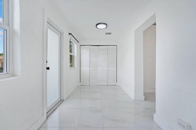 2220 HOPE Street, Hollywood, FL 33020