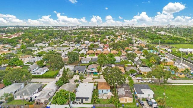 2220 HOPE Street, Hollywood, FL 33020