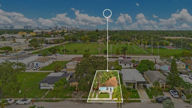 2220 HOPE Street, Hollywood, FL 33020