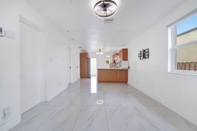 2220 HOPE Street, Hollywood, FL 33020