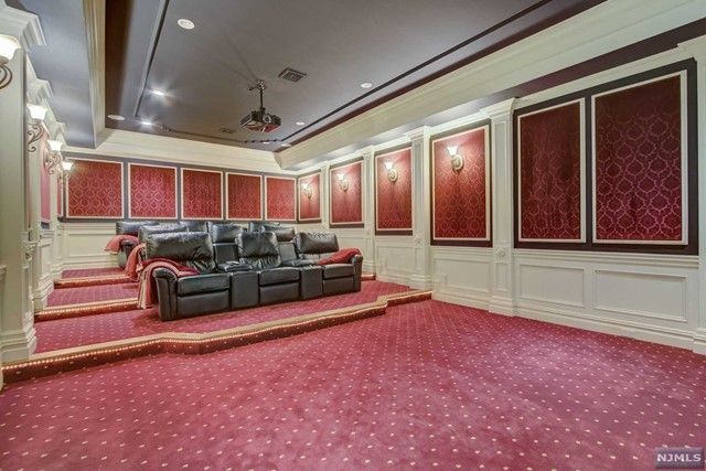 43 Chestnut Ridge Road, Saddle River, NJ 07458