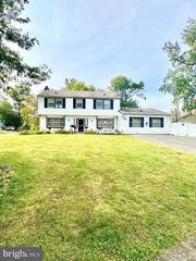 37 ELRIDGE LN, Willingboro, NJ 08046