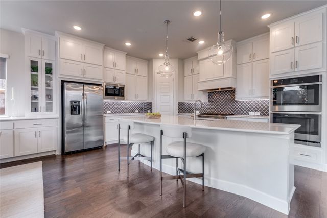 9136 Rock Daisy Court, Dallas, TX 75231