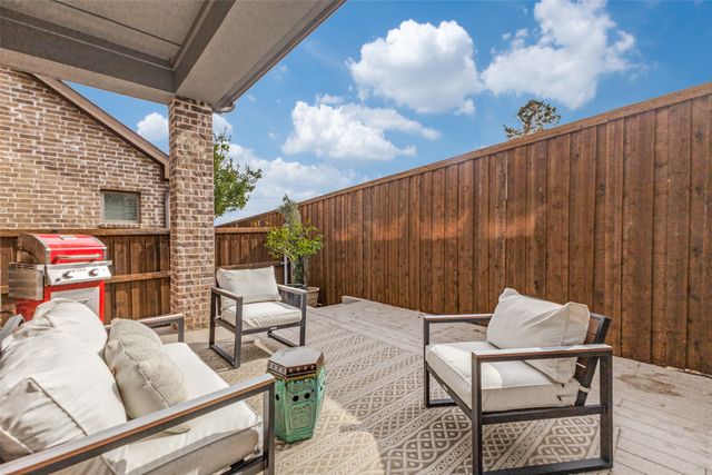 9136 Rock Daisy Court, Dallas, TX 75231