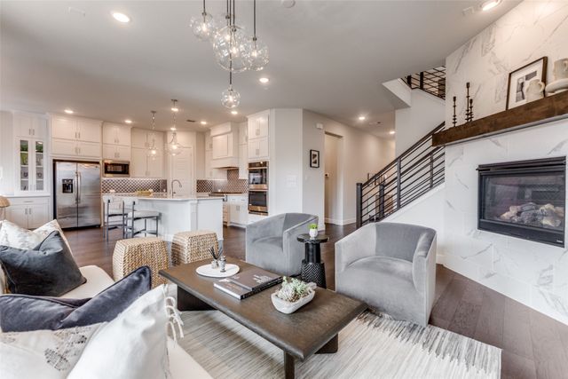 9136 Rock Daisy Court, Dallas, TX 75231