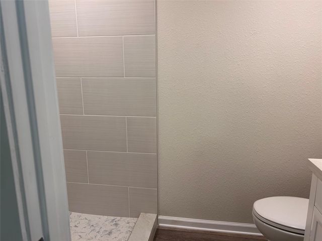 616 E Boothe Street, Cleveland, TX 77327