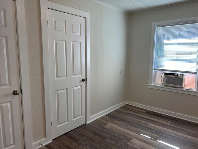 616 E Boothe Street, Cleveland, TX 77327