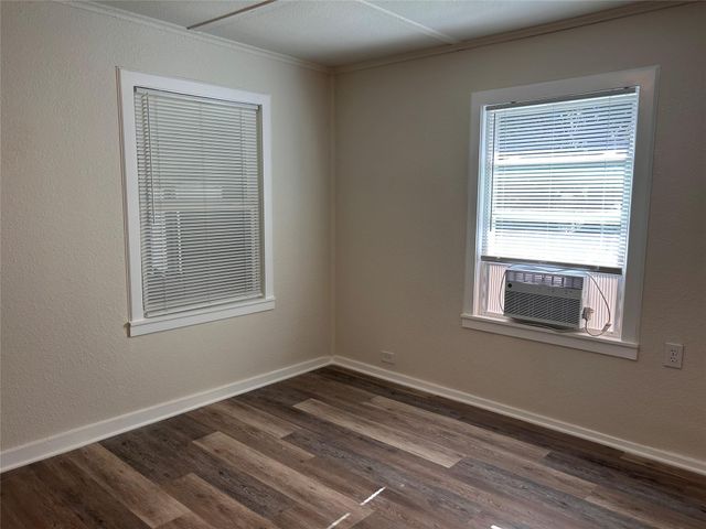 616 E Boothe Street, Cleveland, TX 77327