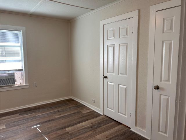 616 E Boothe Street, Cleveland, TX 77327