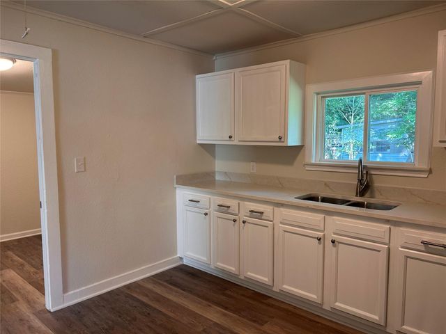 616 E Boothe Street, Cleveland, TX 77327