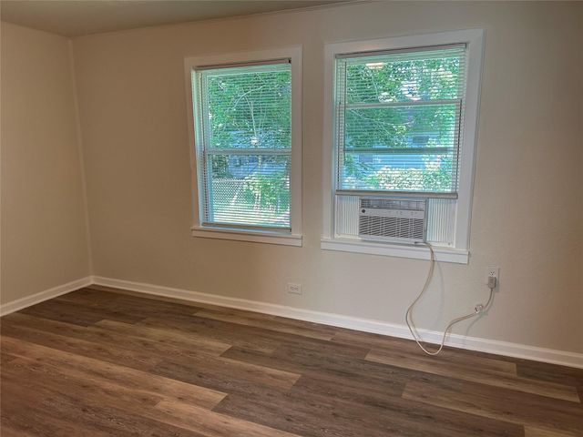 616 E Boothe Street, Cleveland, TX 77327