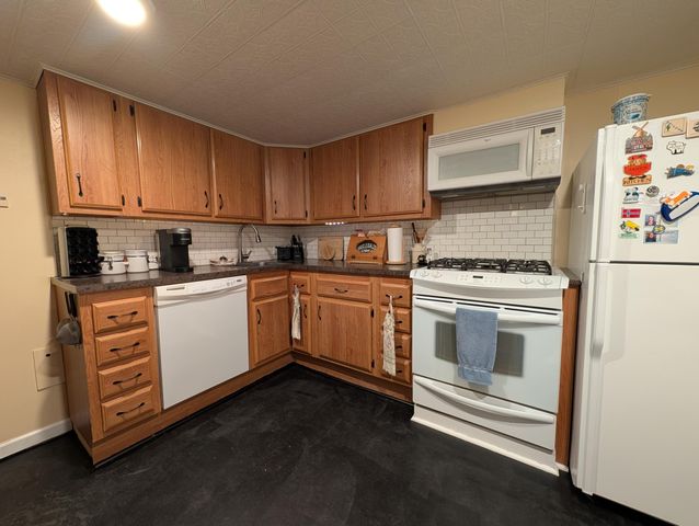 7030 N Maple Drive, Coloma, MI 49038