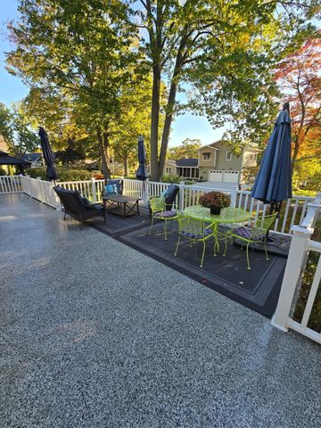 7030 N Maple Drive, Coloma, MI 49038