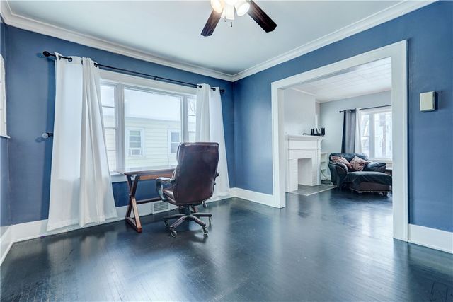 52 Laurelhurst Rd, Greece, NY 14626